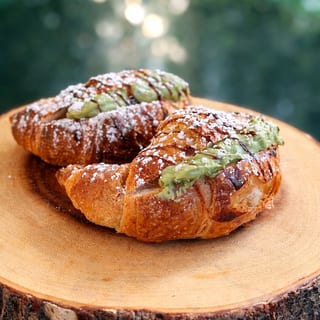 Medialuna Con Pistachio